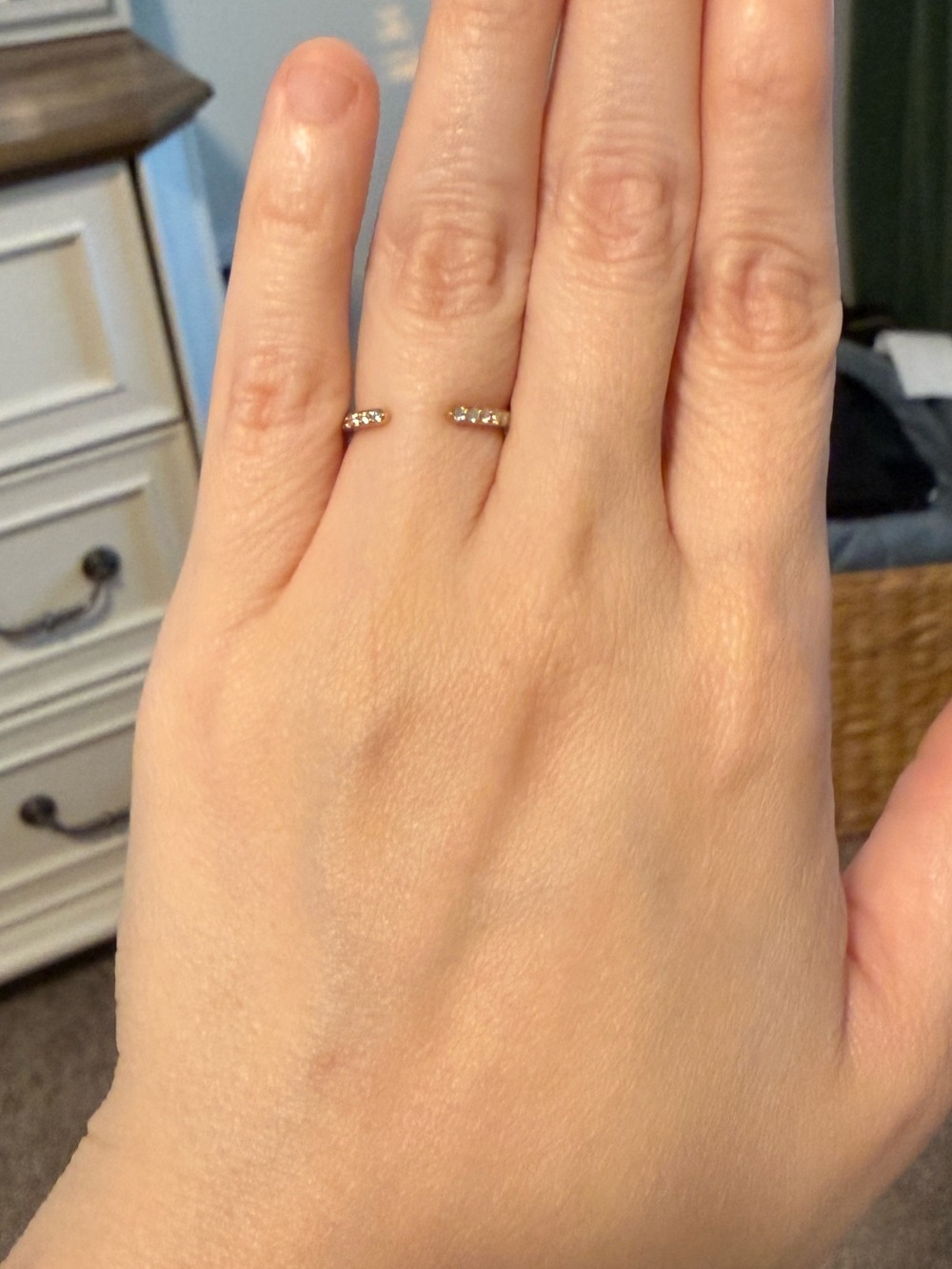 10K moissanite ring - Picture 4 of 5